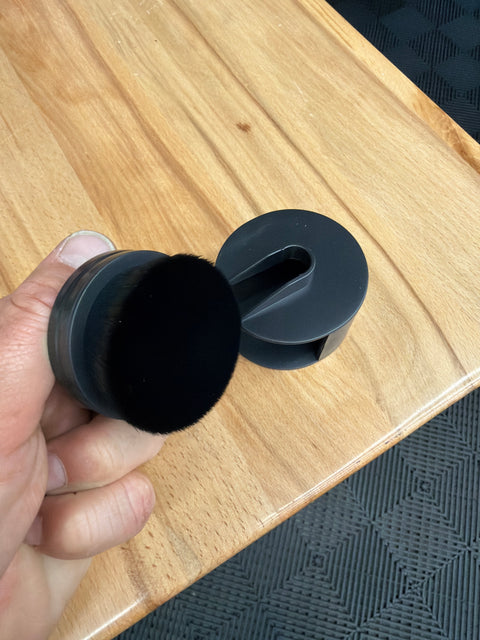 Round detail brush