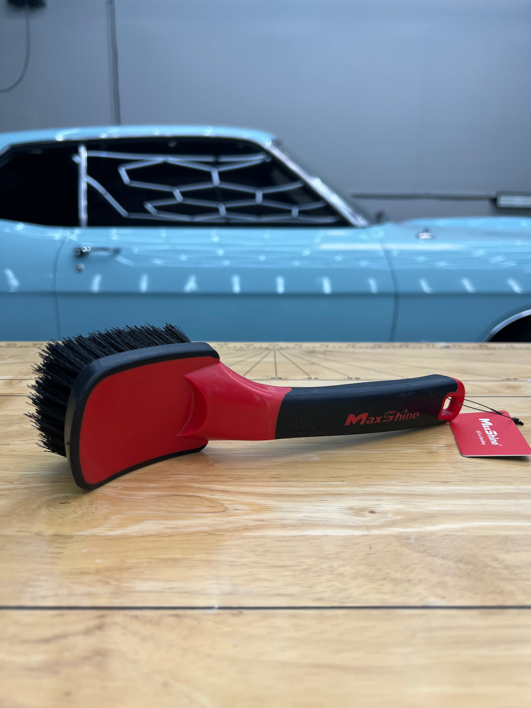 Maxshine Soft Grip Heavy Duty Tire Brush with Short Handle
