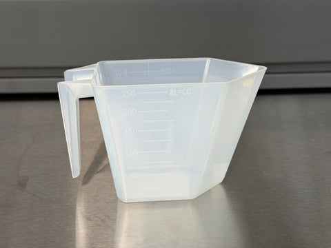 MEASURING CUP 8oz
