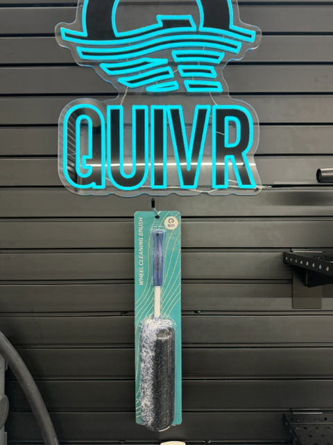 QUIVR "S TURN" Wheel Brush