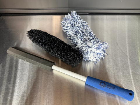 QUIVR "S TURN" Wheel Brush